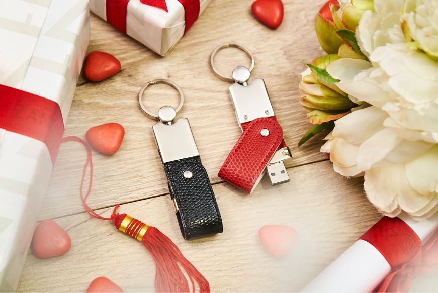 regali-di-laurea-per-lui-portachiavi-usb